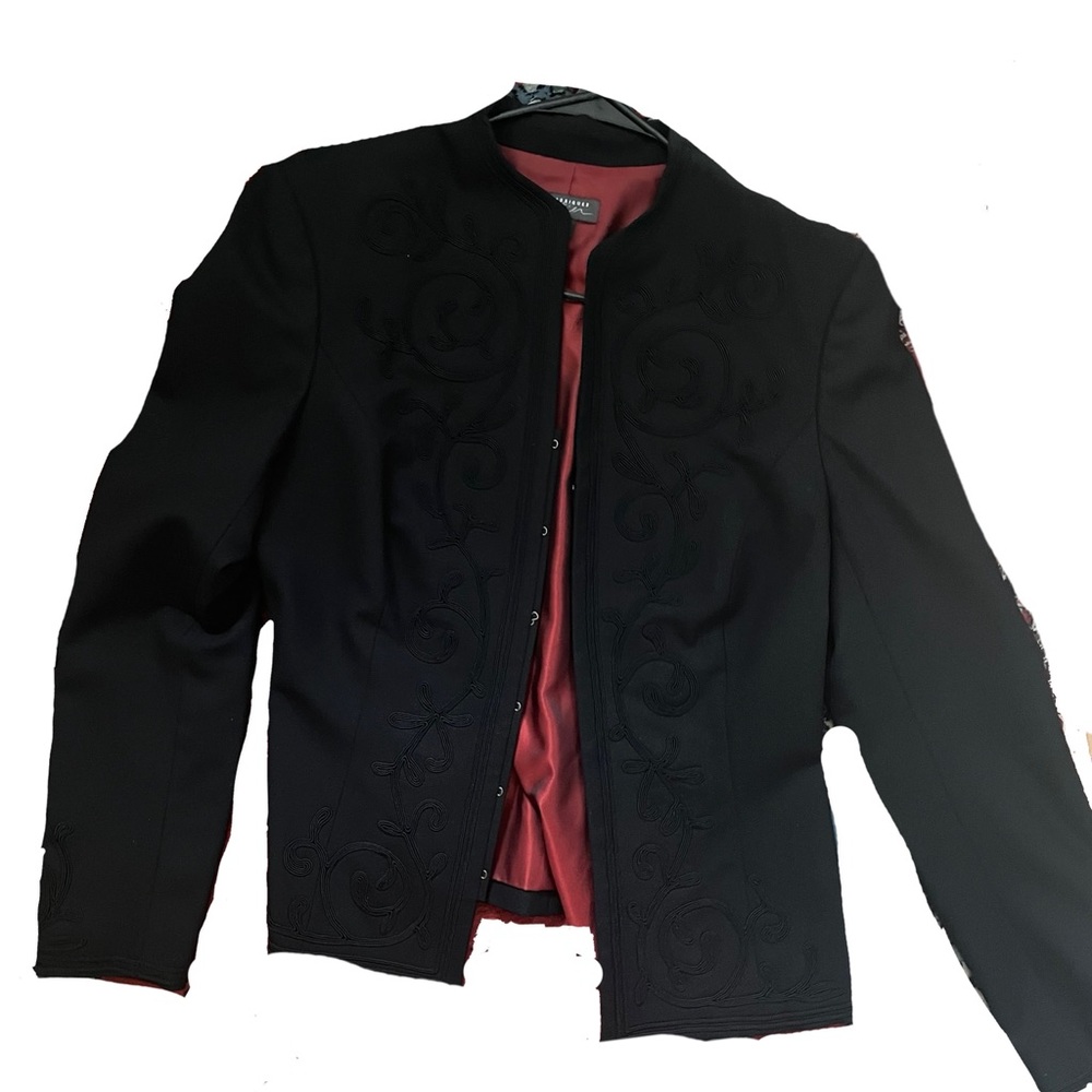 Black blazer - Embroidered